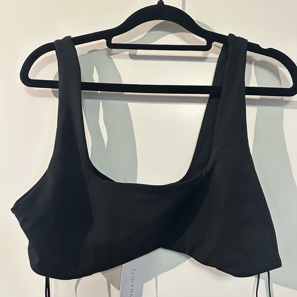 Dynamite Black Women's top